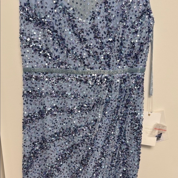 NWT | Mac Diggal 5619 Blue Embellished High Neck Cap Sleeve Gown Size 8 - Picture 8 of 12